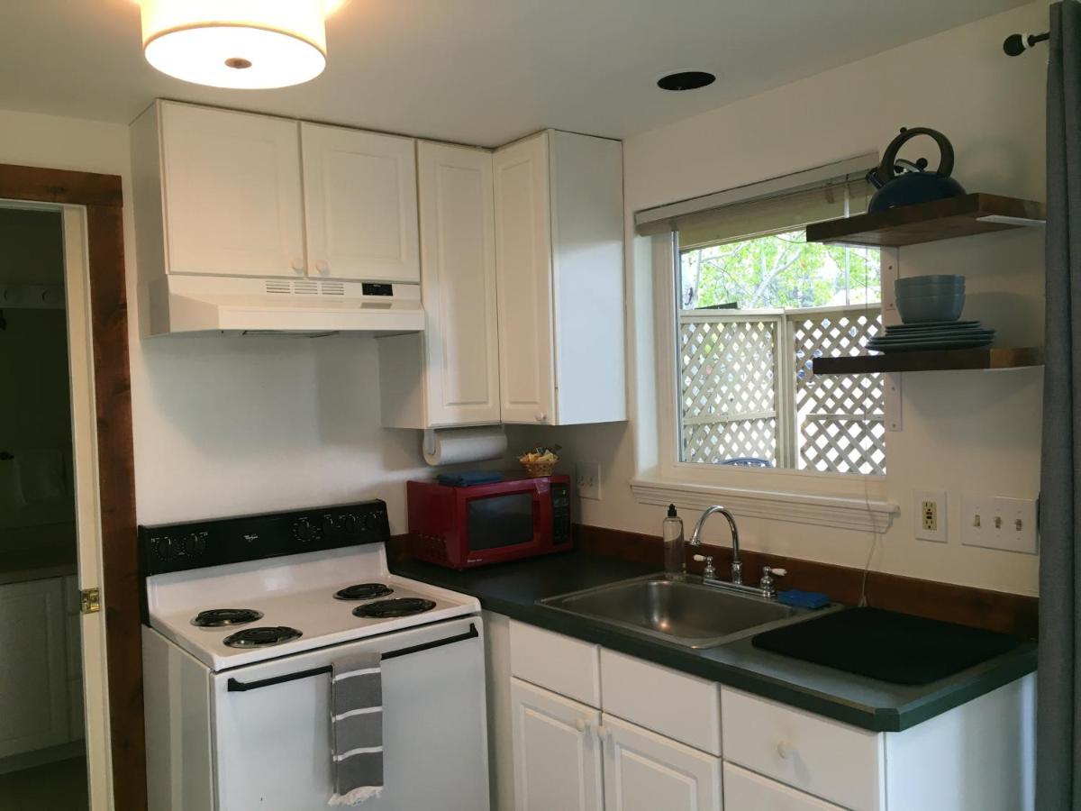 Left Coast Lodge - Pet Friendly Sisters Extérieur photo