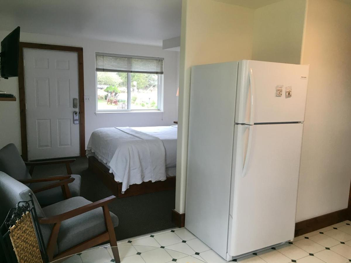 Left Coast Lodge - Pet Friendly Sisters Extérieur photo