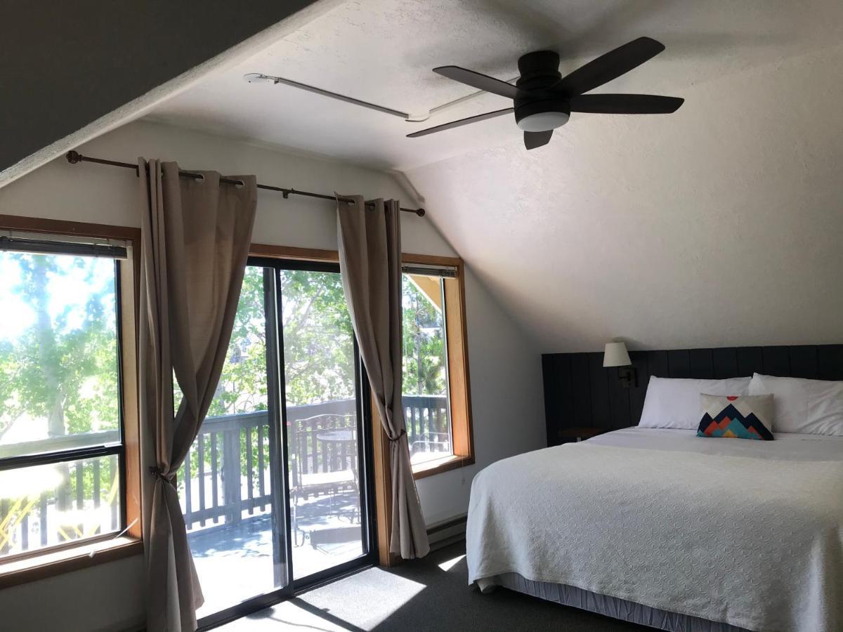 Left Coast Lodge - Pet Friendly Sisters Extérieur photo