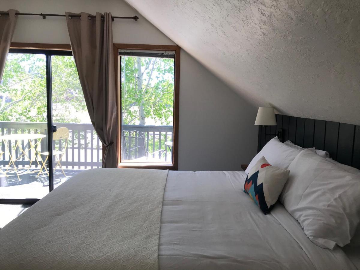 Left Coast Lodge - Pet Friendly Sisters Extérieur photo