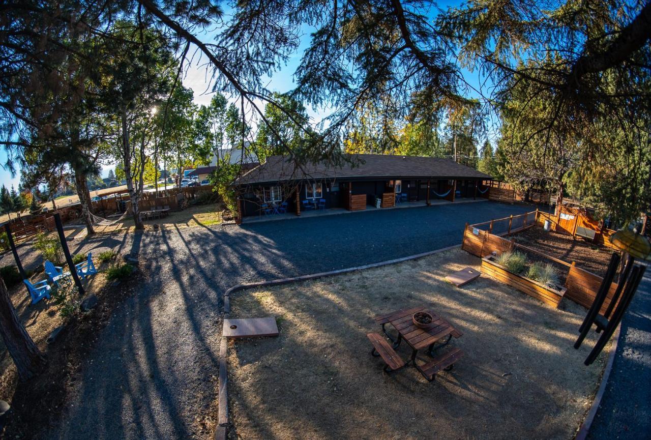 Left Coast Lodge - Pet Friendly Sisters Extérieur photo