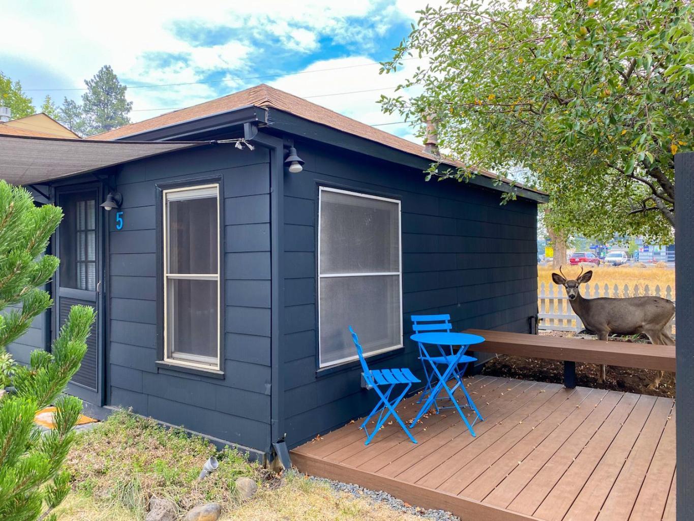 Left Coast Lodge - Pet Friendly Sisters Extérieur photo